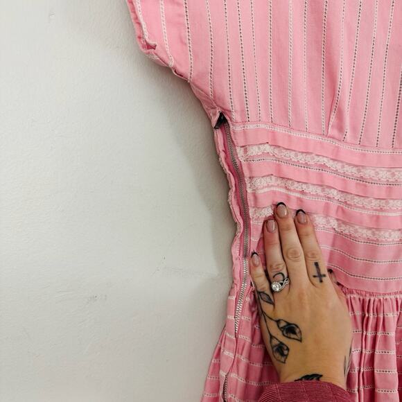 Vicky Vaughn Junior Vintage Pink Short Sleeve Fit And Flare Dress Girls Size 4-5 - Picture 6 of 8